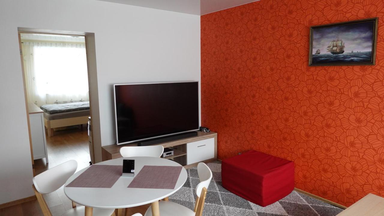 Cozy Telliskivi Apartment Near City Centre Таллин Экстерьер фото